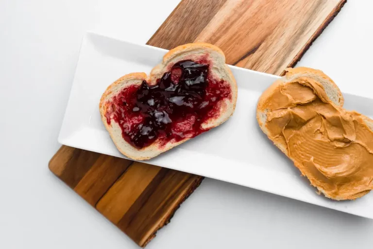 PB2 vs PBfit: Which Powdered Peanut Butter is Better?