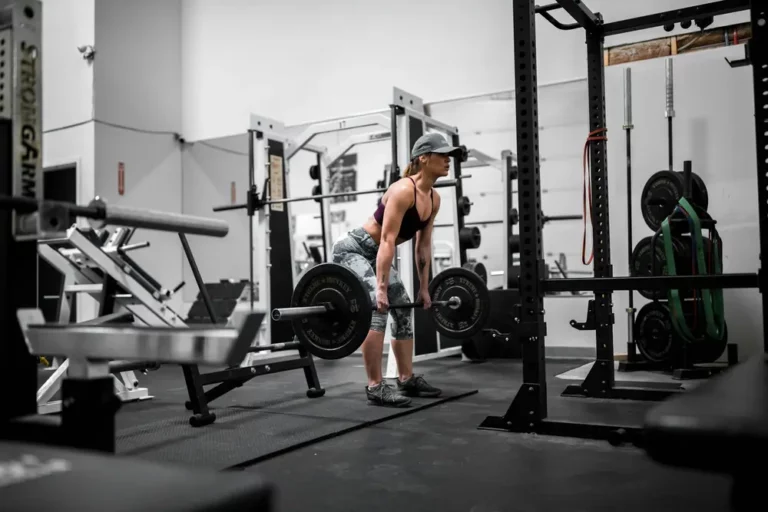 Master Deadlift Form: Tips to Keep Your Back Straight & Avoid Injury